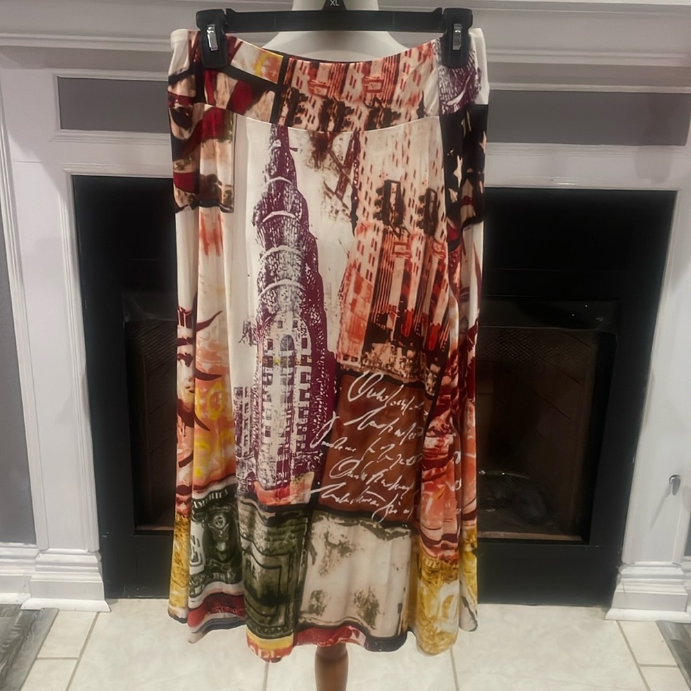 Such a cute skirt!! Love it but unfortunately too small for me!